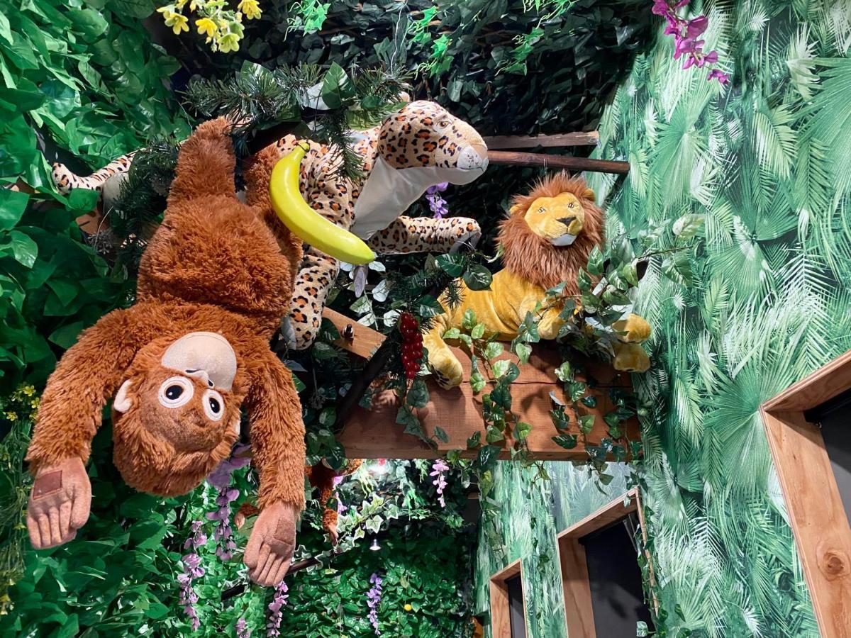 Hotel Jungle Fun Fun 오사카 외부 사진